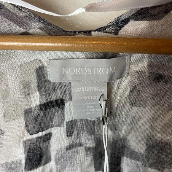NORDSTROM Sunglow Dot Print Cover-Up Kimono One Size Gray New NWT Mosaic Print - Picture 3 of 5